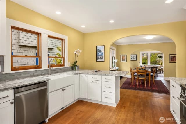 Property photo for 7426 Keen Way N, Seattle photo 5