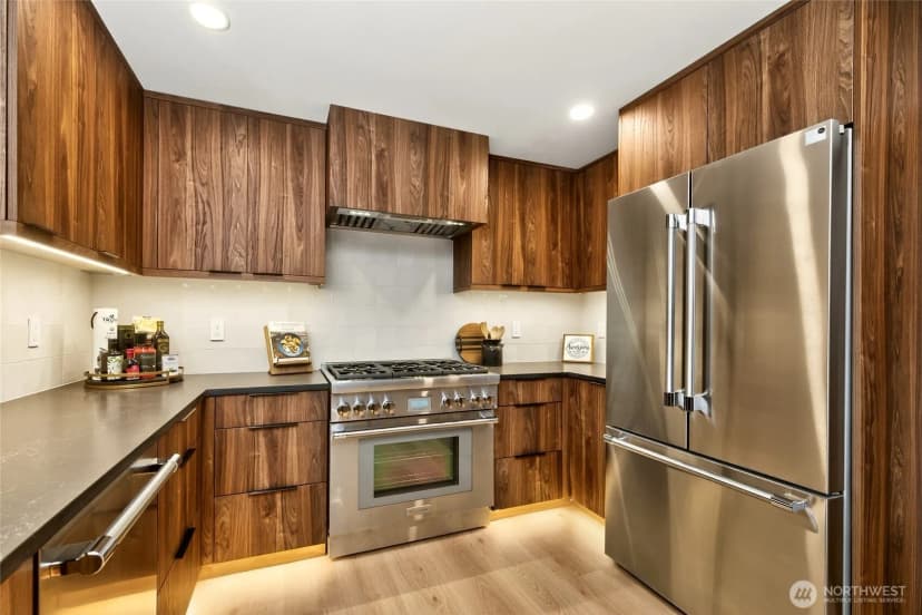 Property photo for 22016 Vine Road, Brier photo 9
