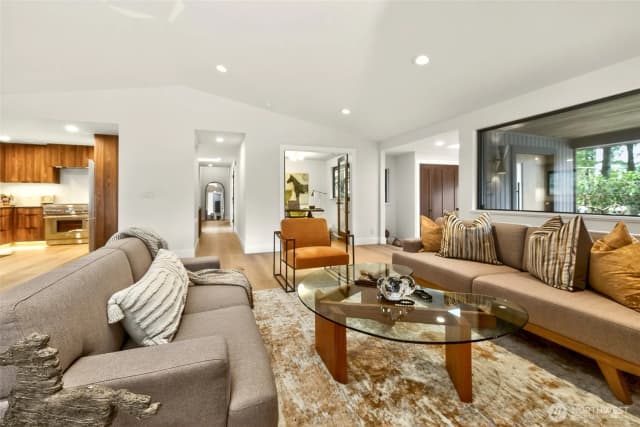 Property photo for 22016 Vine Road, Brier photo 5