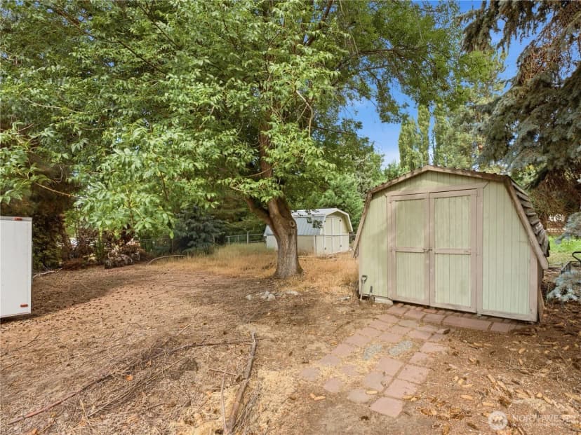 Property photo for 2446 N Ashland Avenue, East Wenatchee photo 31