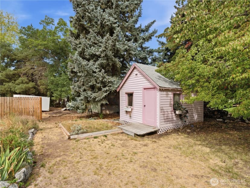 Property photo for 2446 N Ashland Avenue, East Wenatchee photo 29