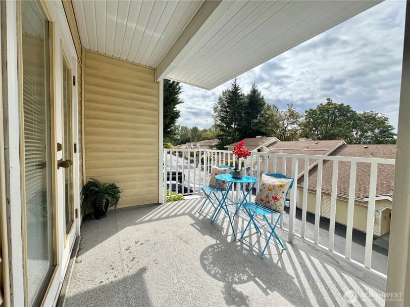 Property photo for 2610 118th Avenue Se #5-202, Bellevue photo 19