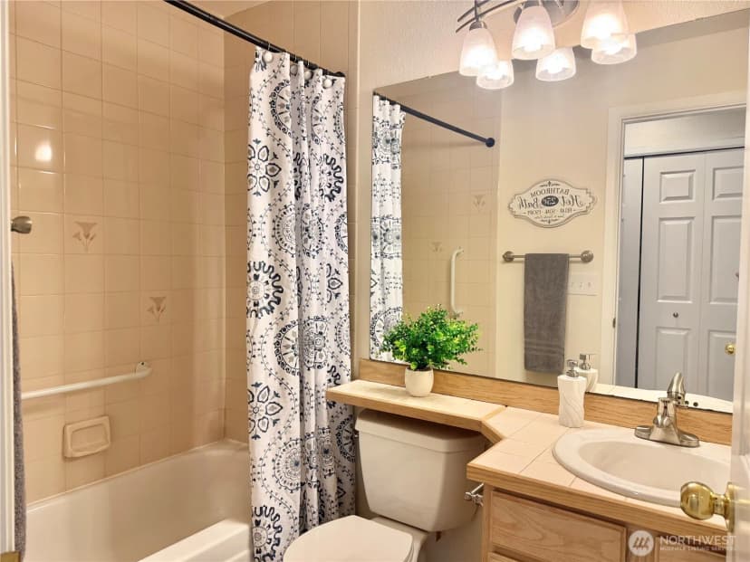 Property photo for 2610 118th Avenue Se #5-202, Bellevue photo 16