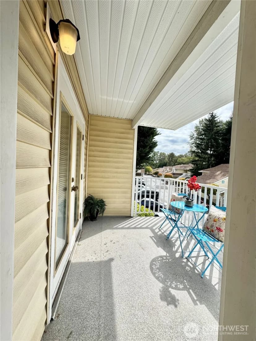 Property photo for 2610 118th Avenue Se #5-202, Bellevue photo 21