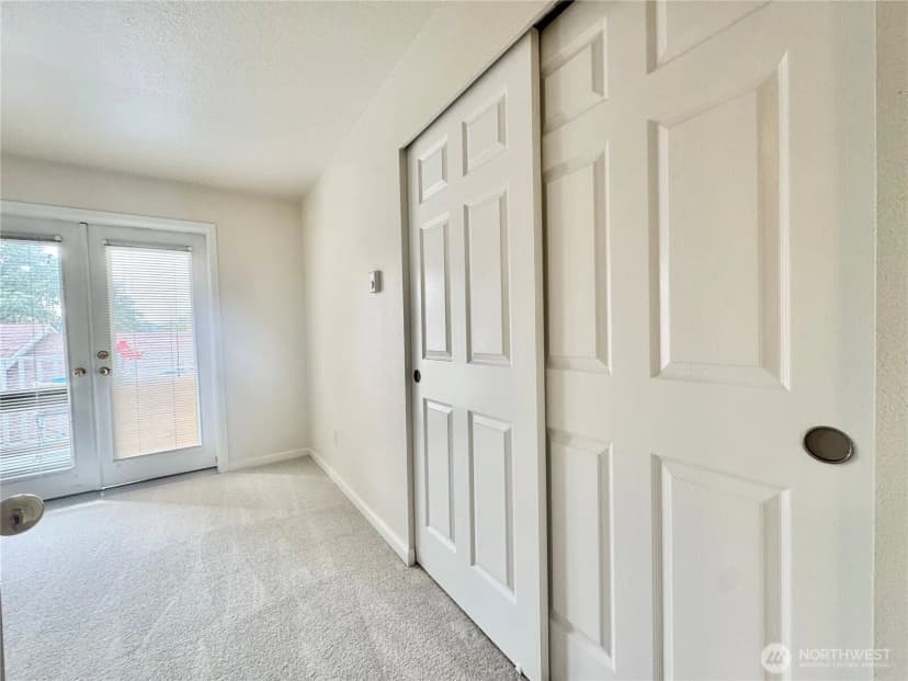 Property photo for 2610 118th Avenue Se #5-202, Bellevue photo 14