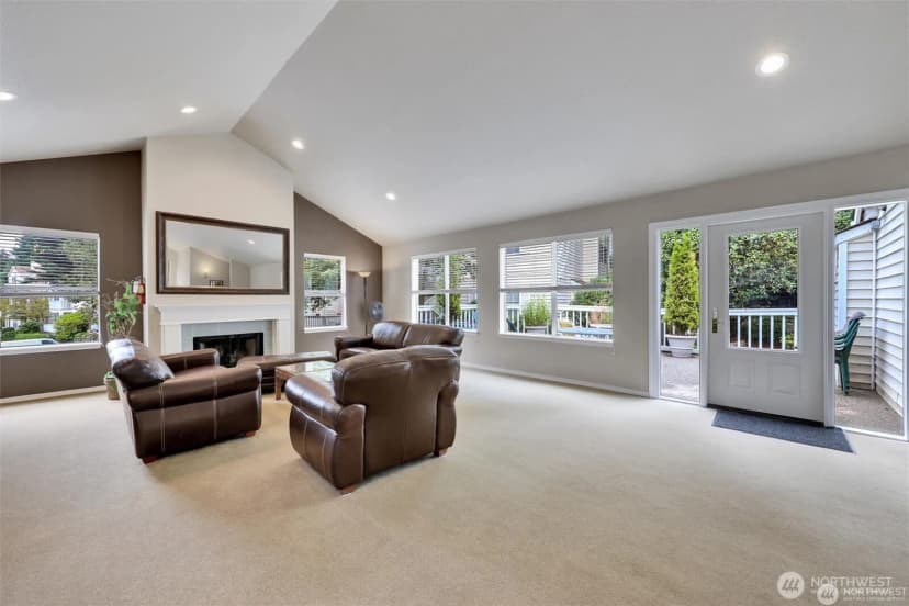 Property photo for 2610 118th Avenue Se #5-202, Bellevue photo 28