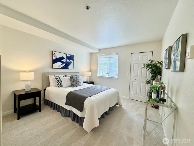 Property photo for 2610 118th Avenue Se #5-202, Bellevue photo 8
