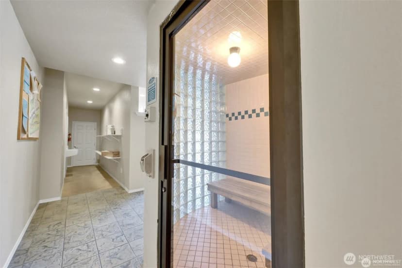 Property photo for 2610 118th Avenue Se #5-202, Bellevue photo 25