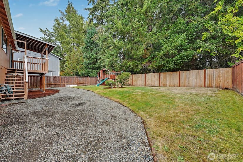 Property photo for 13519 20th Avenue Ct E, Tacoma photo 28