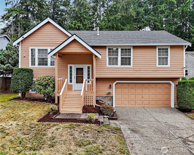 Property photo for 13519 20th Avenue Ct E, Tacoma photo 3