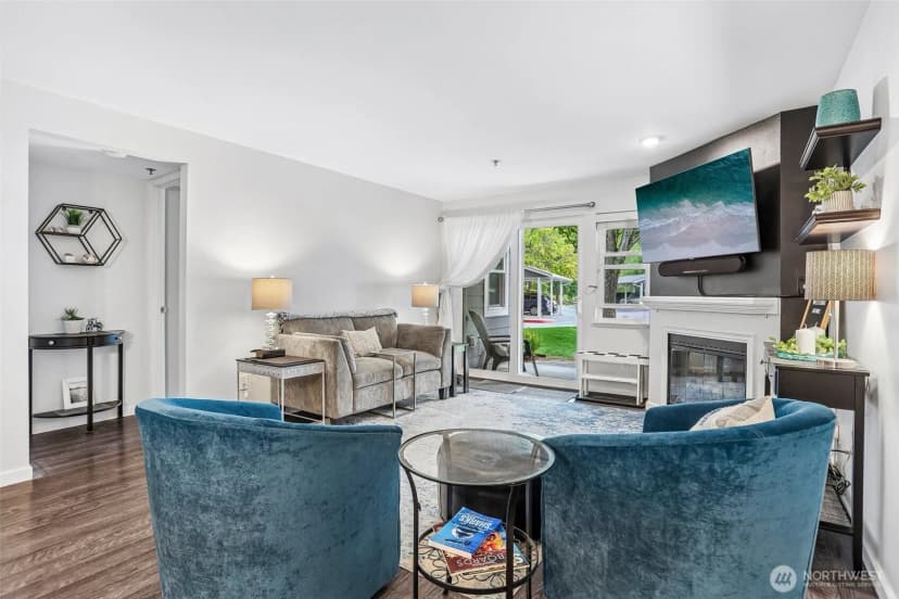 Property photo for 250 Nw Dogwood Street #e104, Issaquah photo 7