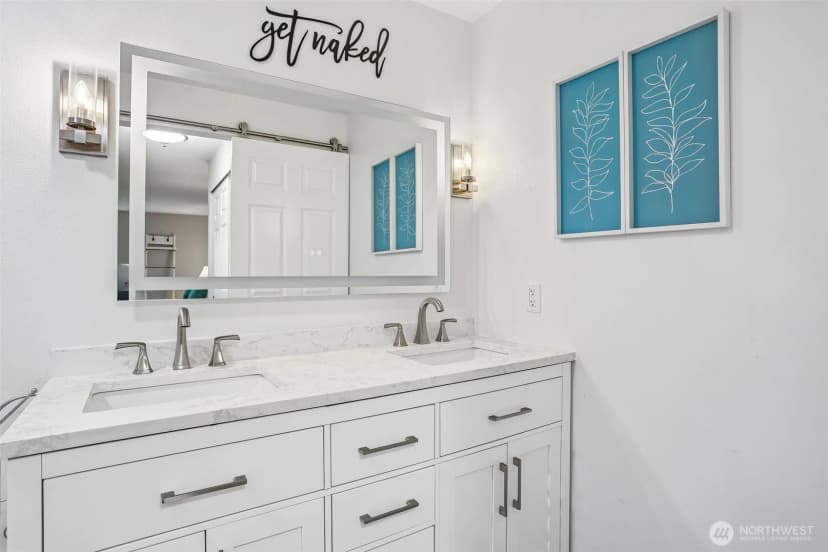 Property photo for 250 Nw Dogwood Street #e104, Issaquah photo 17