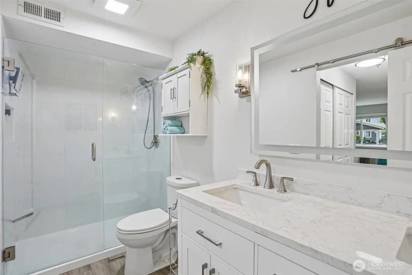Property photo for 250 Nw Dogwood Street #e104, Issaquah photo 18