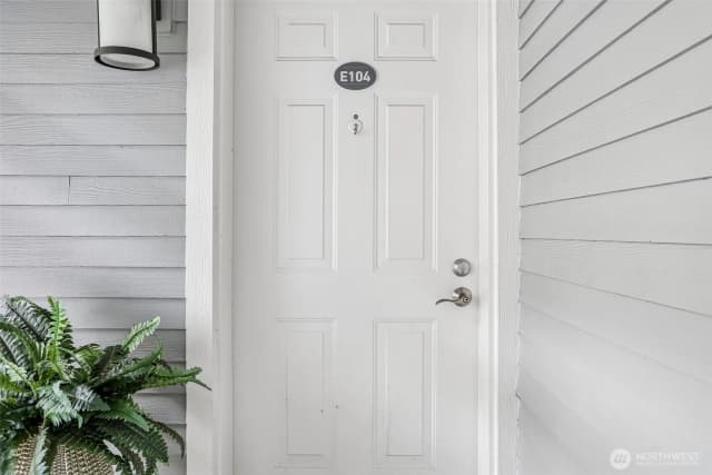 Property photo for 250 Nw Dogwood Street #e104, Issaquah photo 2