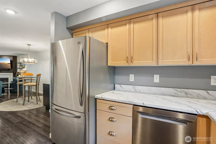 Property photo for 250 Nw Dogwood Street #e104, Issaquah photo 11