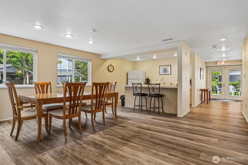 Property photo for 250 Nw Dogwood Street #e104, Issaquah photo 25