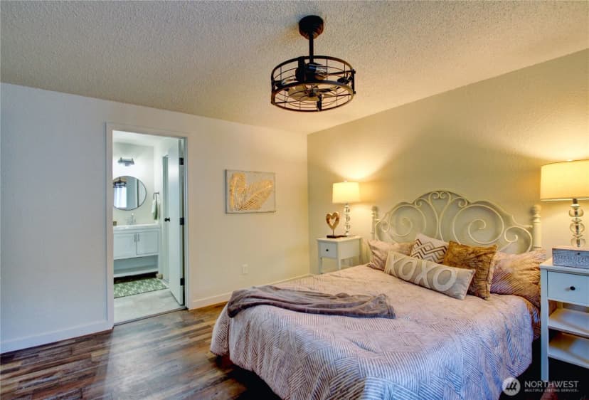Property photo for 6968 Steelhead Lane, Burlington photo 8