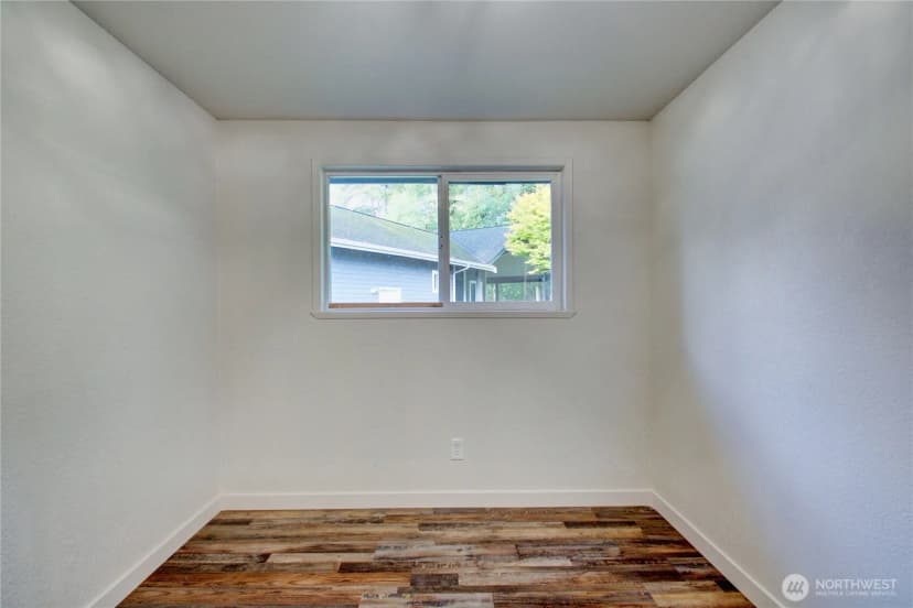 Property photo for 6968 Steelhead Lane, Burlington photo 6