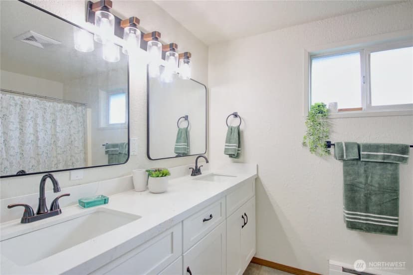 Property photo for 6968 Steelhead Lane, Burlington photo 12