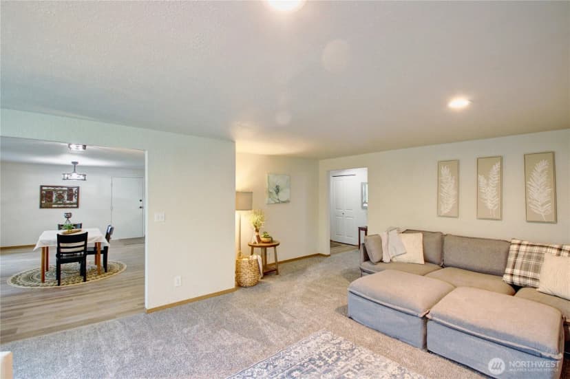 Property photo for 6968 Steelhead Lane, Burlington photo 22