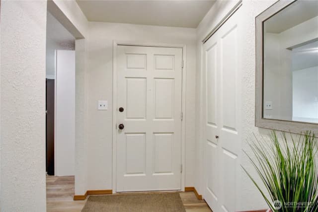 Property photo for 6968 Steelhead Lane, Burlington photo 2