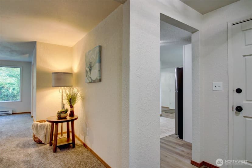 Property photo for 6968 Steelhead Lane, Burlington photo 3