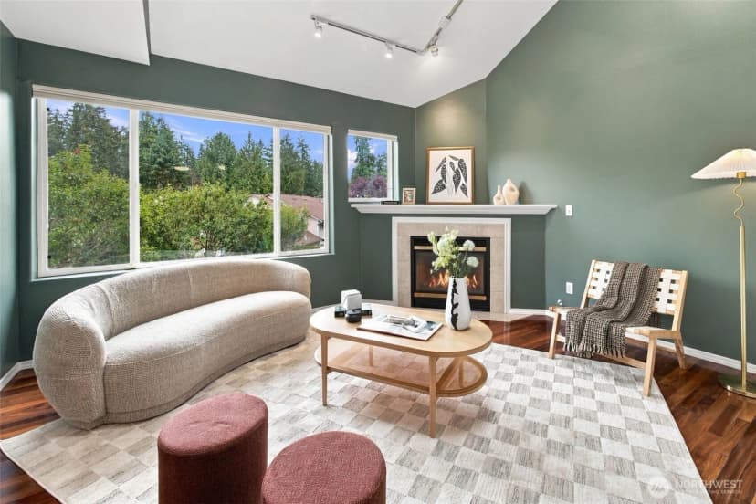 Property photo for 8828 238th Street Sw #d, Edmonds photo 4