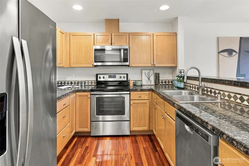 Property photo for 8828 238th Street Sw #d, Edmonds photo 13