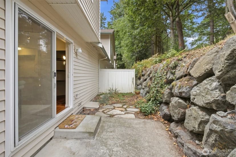 Property photo for 8828 238th Street Sw #d, Edmonds photo 27