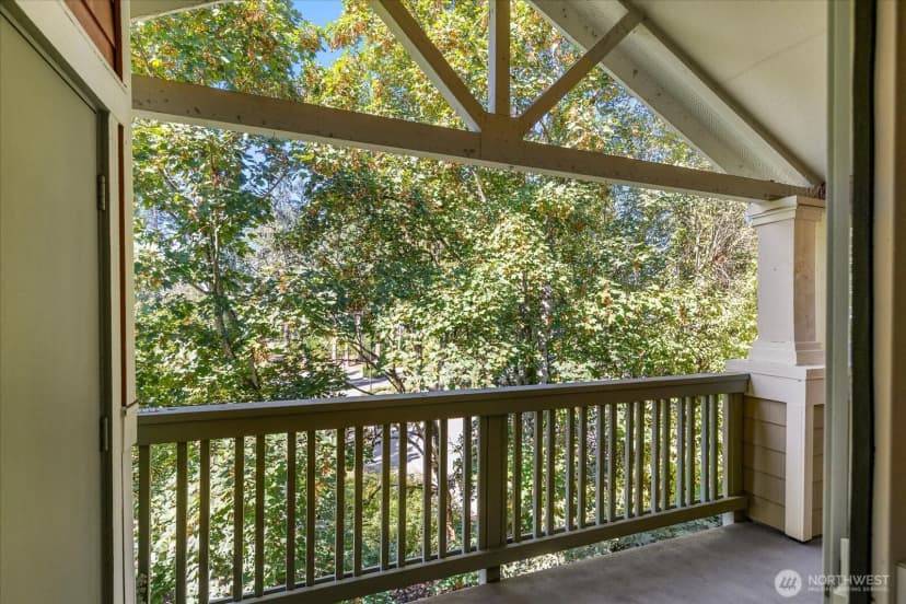 Property photo for 7711 Ne 175th Street #308, Kenmore photo 18