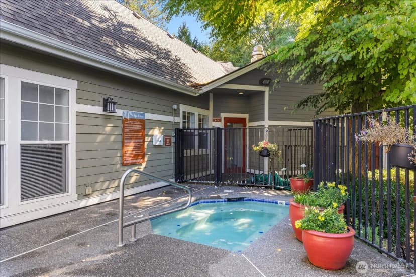 Property photo for 7711 Ne 175th Street #308, Kenmore photo 32