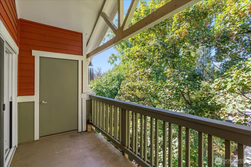 Property photo for 7711 Ne 175th Street #308, Kenmore photo 19