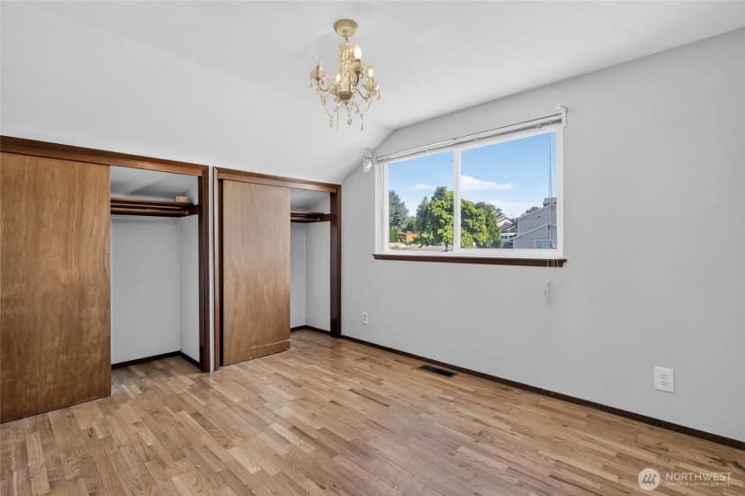Property photo for 2914 44th Avenue Ne, Tacoma photo 18