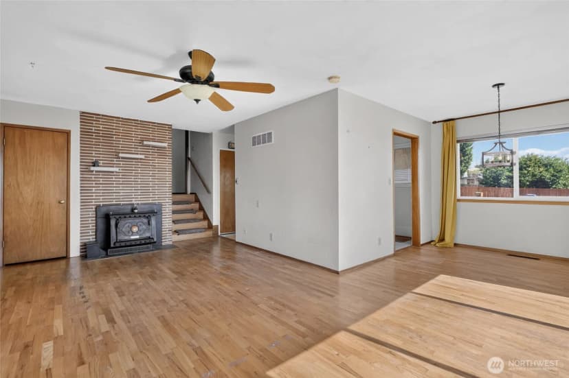 Property photo for 2914 44th Avenue Ne, Tacoma photo 12