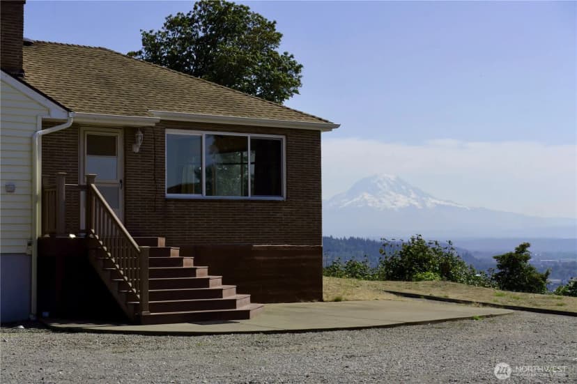Property photo for 2914 44th Avenue Ne, Tacoma photo 37