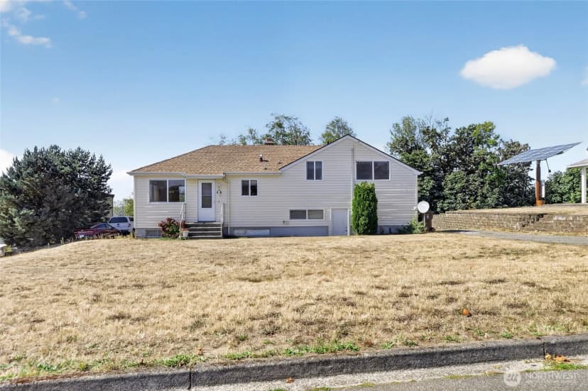 Property photo for 2914 44th Avenue Ne, Tacoma photo 35