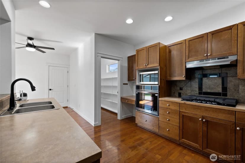 Property photo for 18530 97th Avenue Ct E, Puyallup photo 12