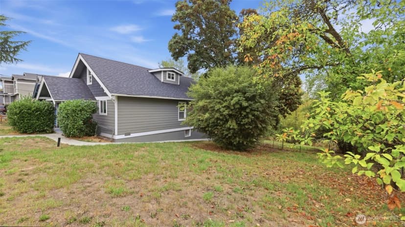 Property photo for 3315 E Grandview Avenue, Tacoma photo 32