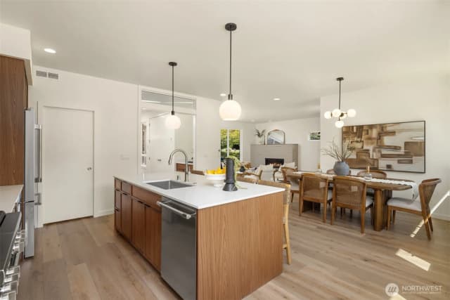 Property photo for 4530 Ne 55th Street, Seattle photo 5