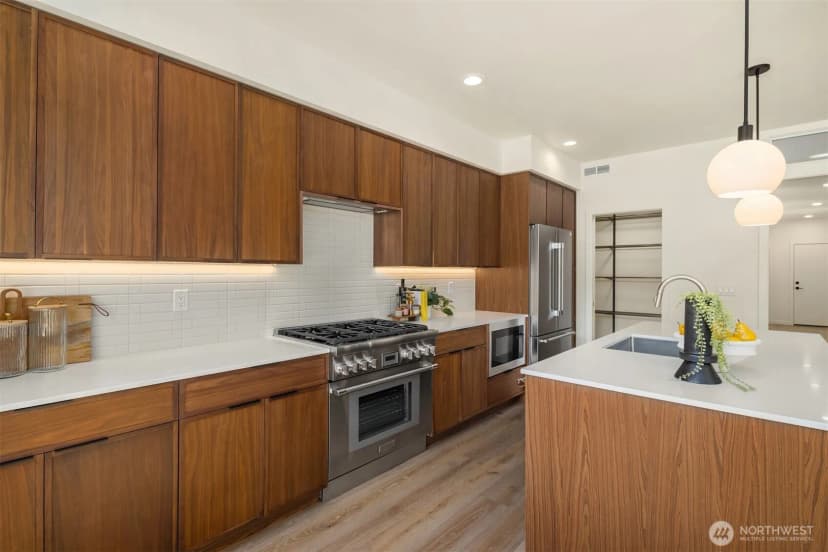 Property photo for 4530 Ne 55th Street, Seattle photo 4