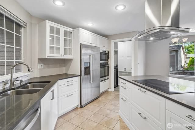 Property photo for 11641 Ne 95th Street, Kirkland photo 4
