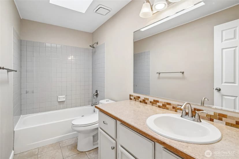 Property photo for 11641 Ne 95th Street, Kirkland photo 24
