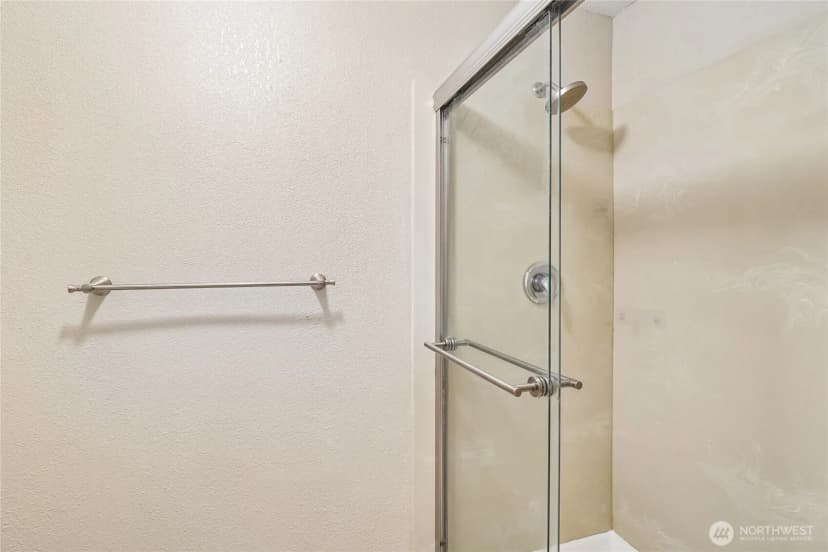 Property photo for 11641 Ne 95th Street, Kirkland photo 21