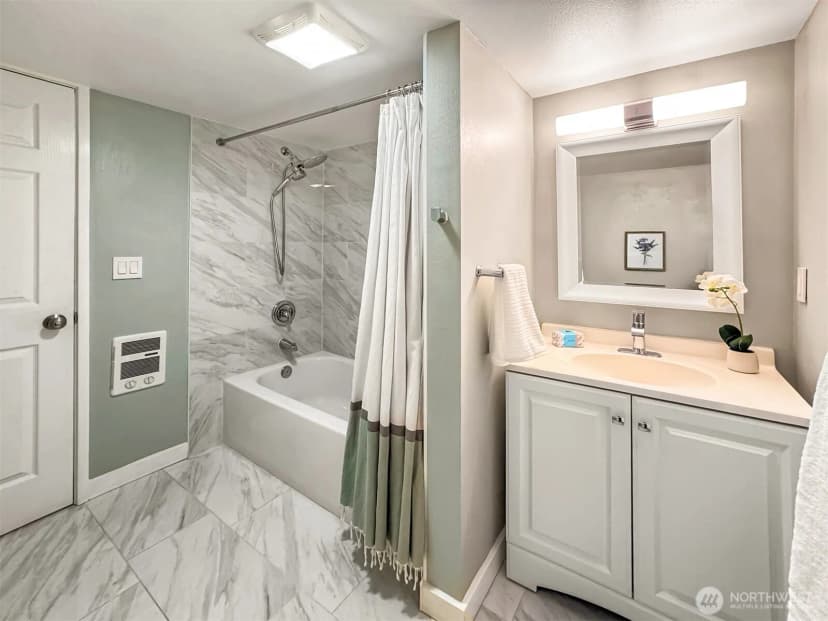 Property photo for 4626 33rd Avenue W, Seattle photo 24