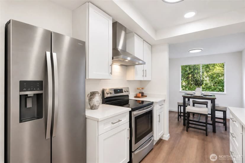 Property photo for 18900 8th Avenue Nw #203, Shoreline photo 12