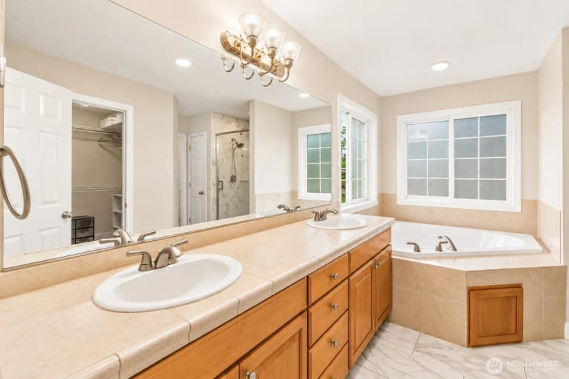 Property photo for 8218 Ne 187th Way, Kenmore photo 23