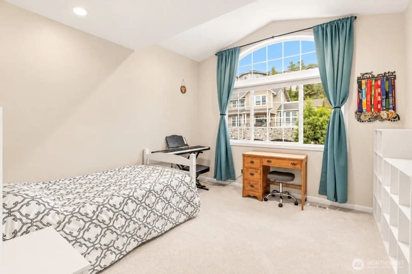 Property photo for 8218 Ne 187th Way, Kenmore photo 26