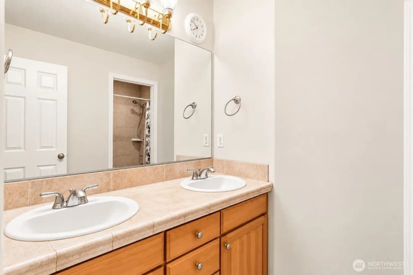 Property photo for 8218 Ne 187th Way, Kenmore photo 29