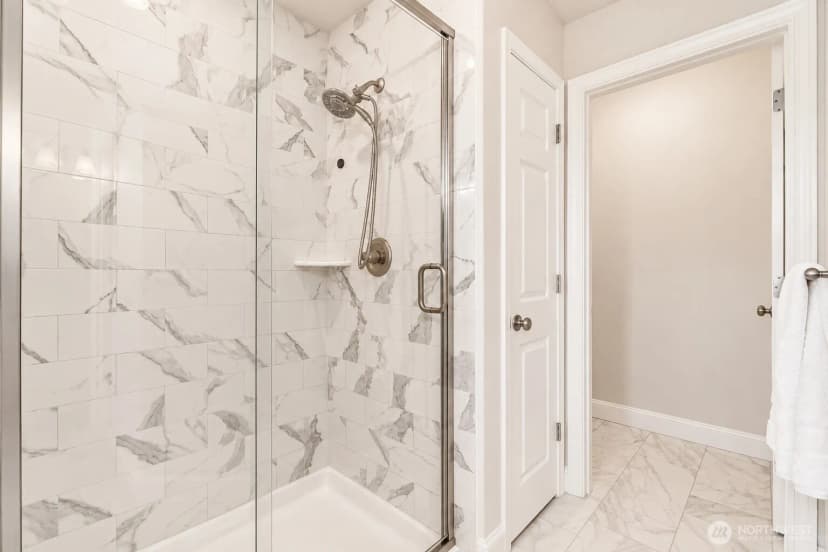 Property photo for 8218 Ne 187th Way, Kenmore photo 24