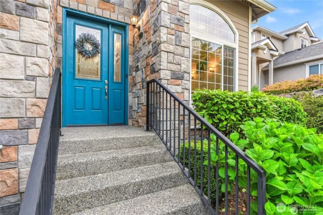 Property photo for 8218 Ne 187th Way, Kenmore photo 3